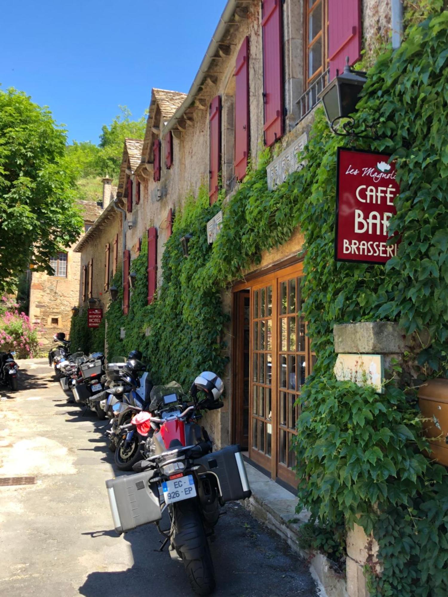 Les Magnolias Hotel Curvalle Exterior photo